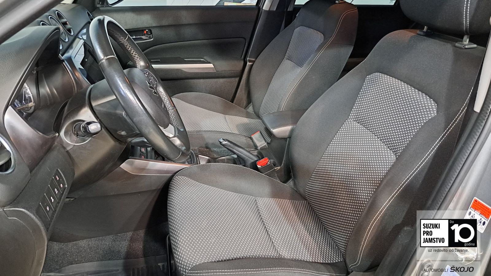 Suzuki Vitara 1,4 Premium 2WD Hybrid, fotografija 11