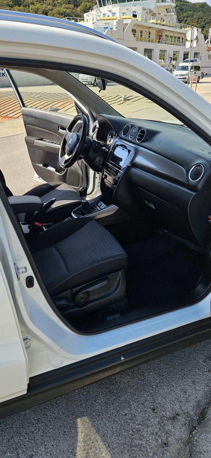 Suzuki Vitara 1.4 , Hybrid 2022 , vrhunsko stanje, bogata oprema ..., fotografija 13