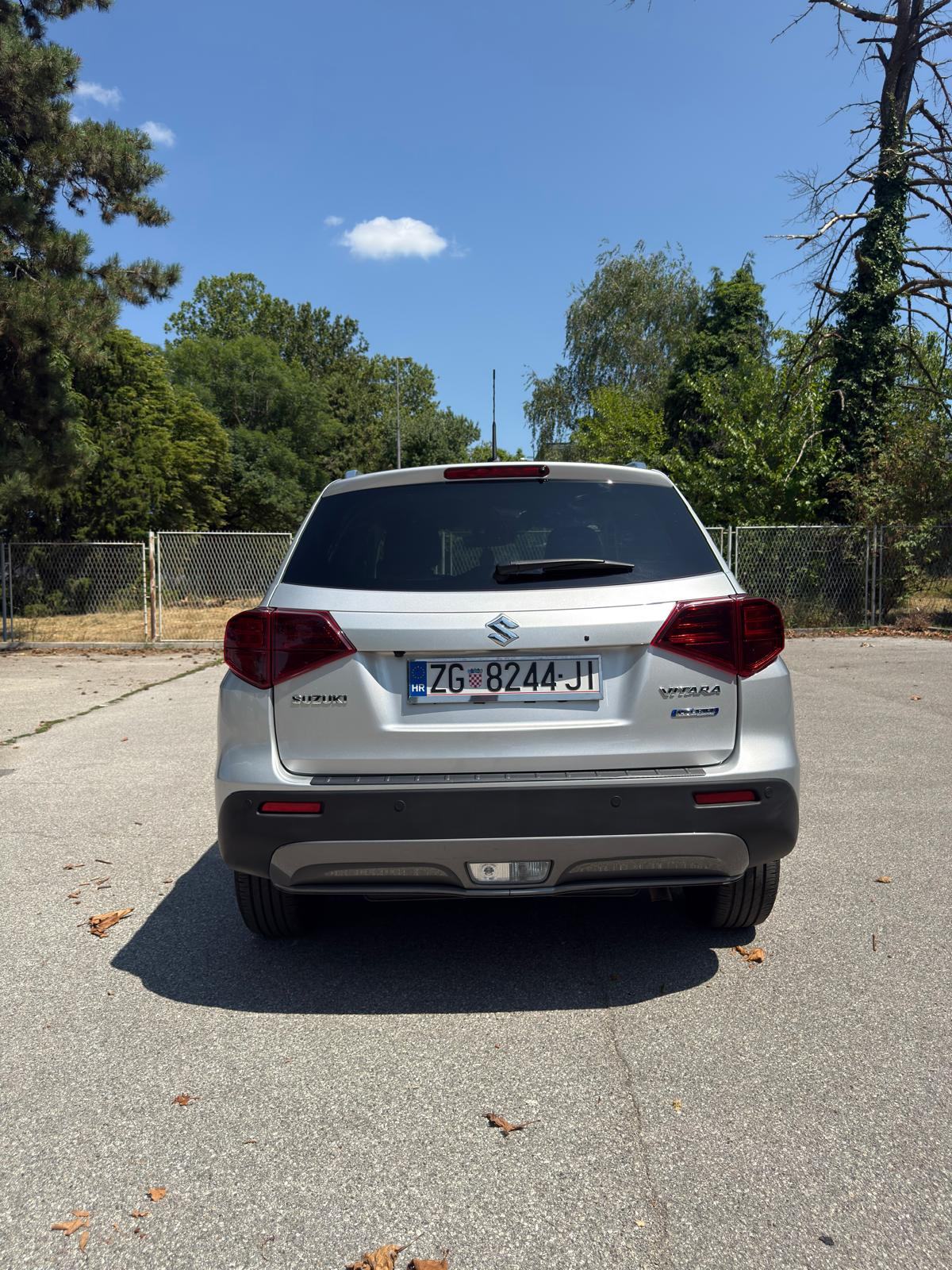 Suzuki Vitara 1,4 GLX HYBRID, izvrsno stanje, prvi vlasnik, 2023. g., fotografija 7
