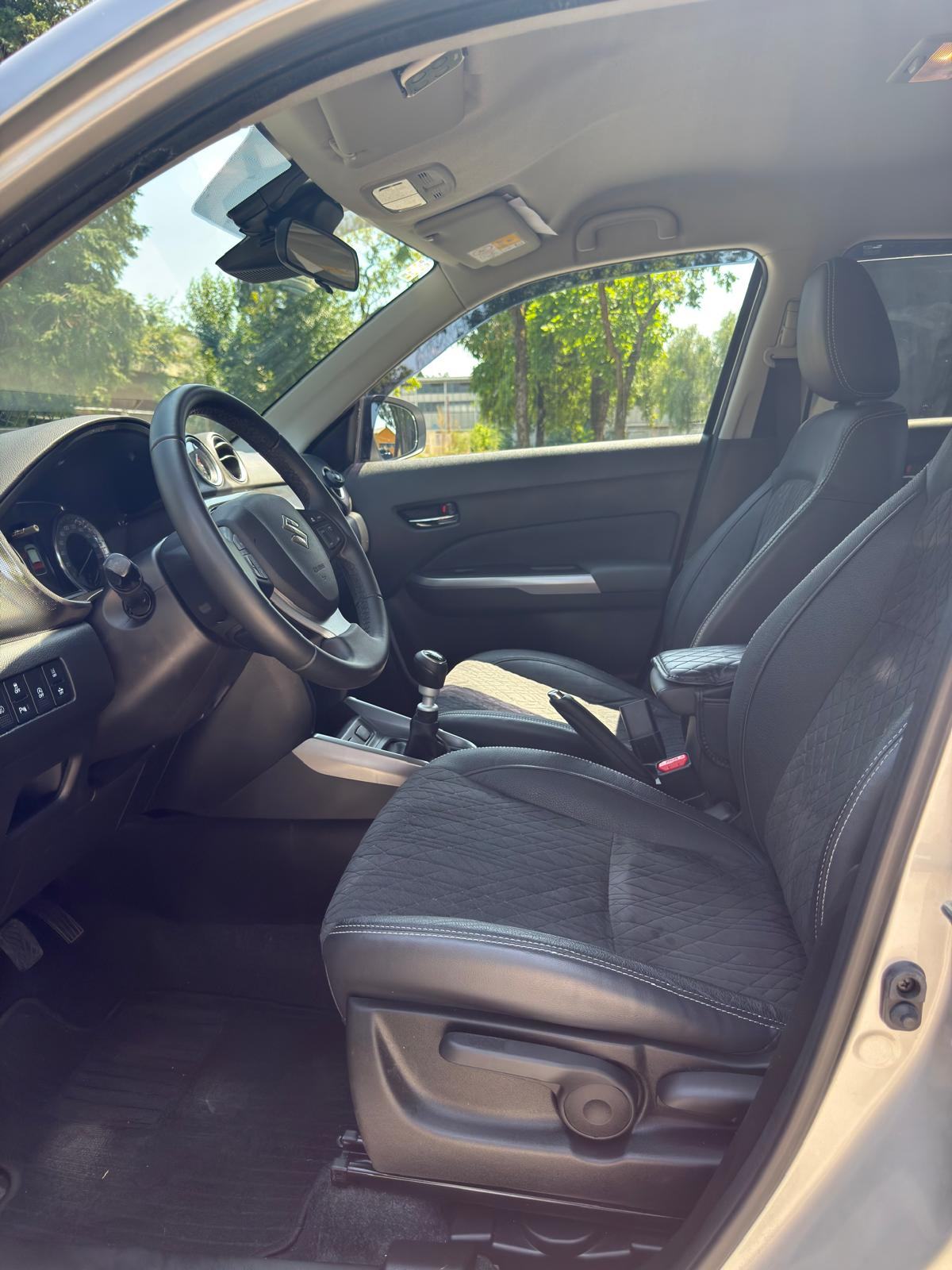 Suzuki Vitara 1,4 GLX HYBRID, izvrsno stanje, prvi vlasnik, 2023. g., fotografija 13