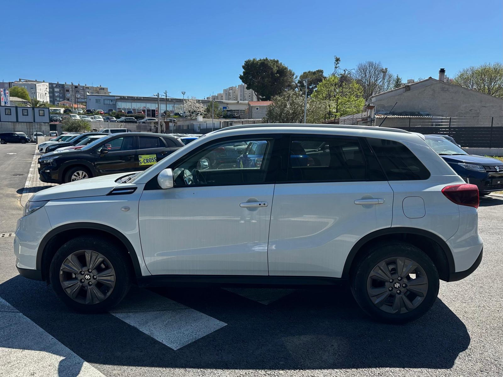 Suzuki Vitara 1,5 GL+ HYBRID Automatik reg. do 3/27, fotografija 6