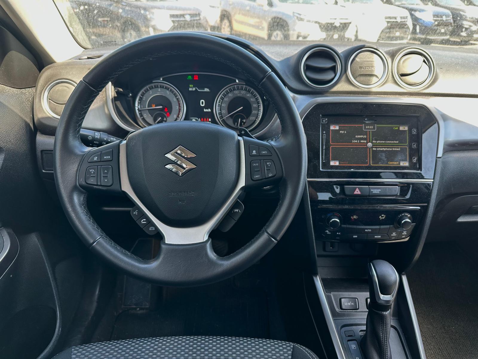 Suzuki Vitara 1,5 GL+ HYBRID Automatik reg. do 3/27, fotografija 9
