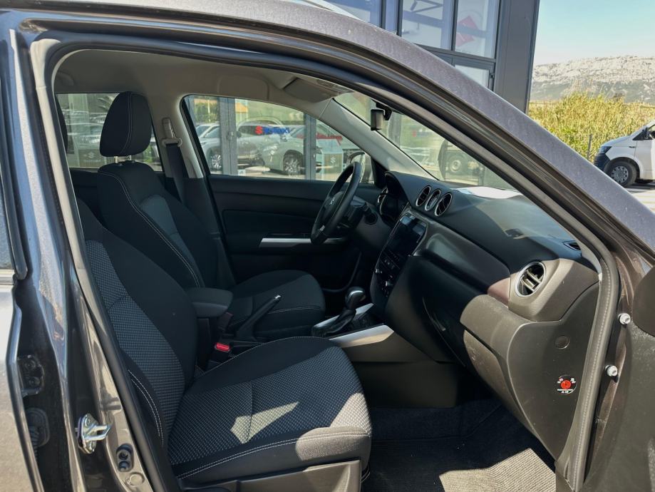 Suzuki Vitara 1.5 GL+ Automatik 2025. reg. do 04/27, fotografija 15