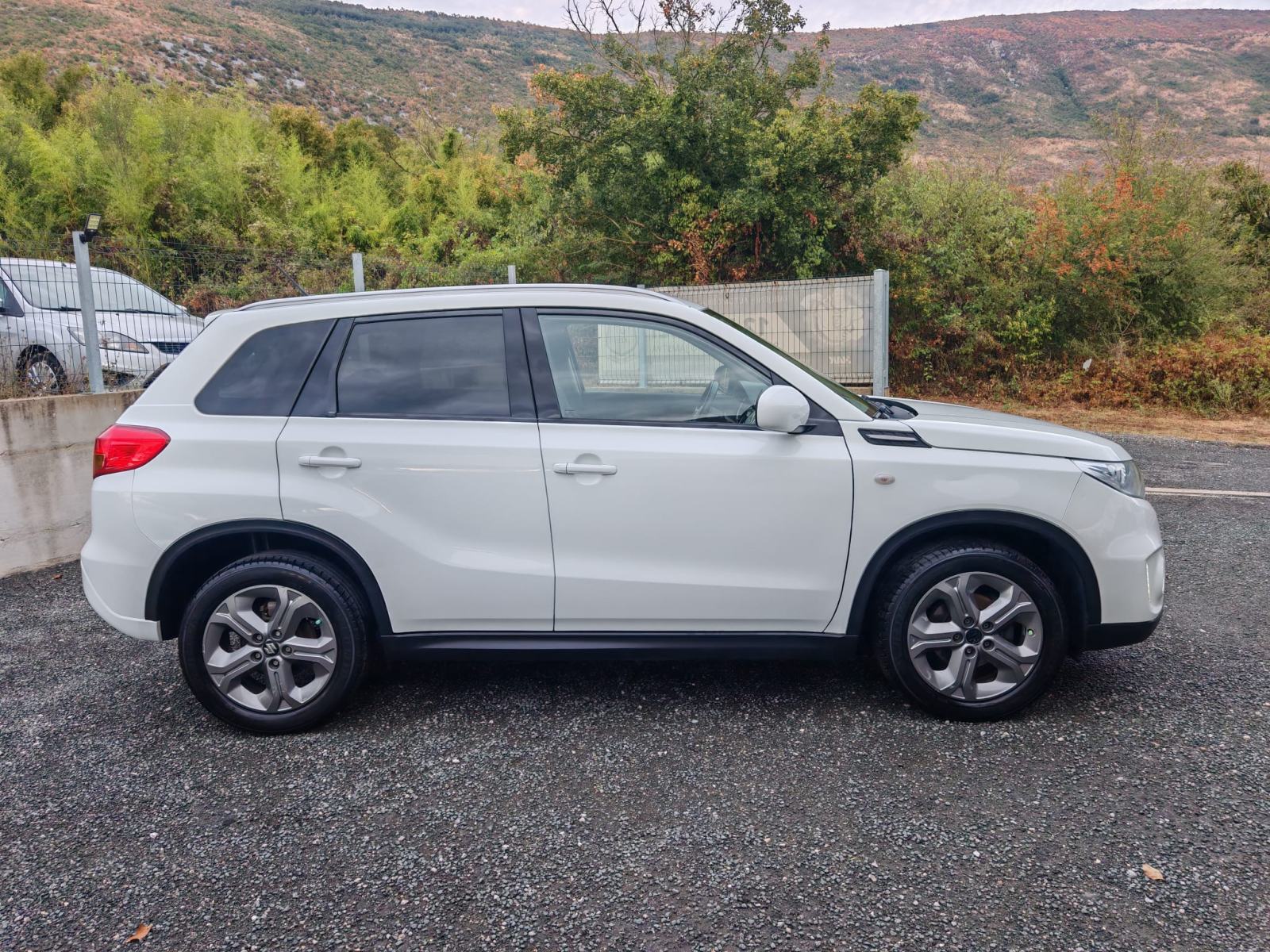 Suzuki Vitara 1.6 DDiS * prešla samo 154 tkm * ODLIČNA❗❗, fotografija 6