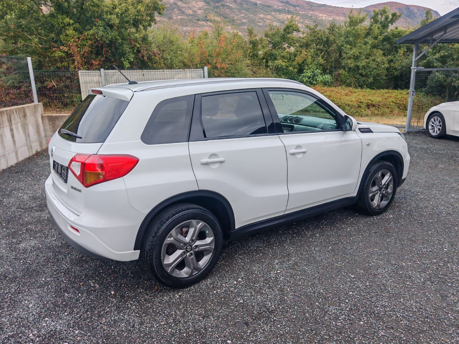 Suzuki Vitara 1.6 DDiS * prešla samo 154 tkm * ODLIČNA❗❗, fotografija 5