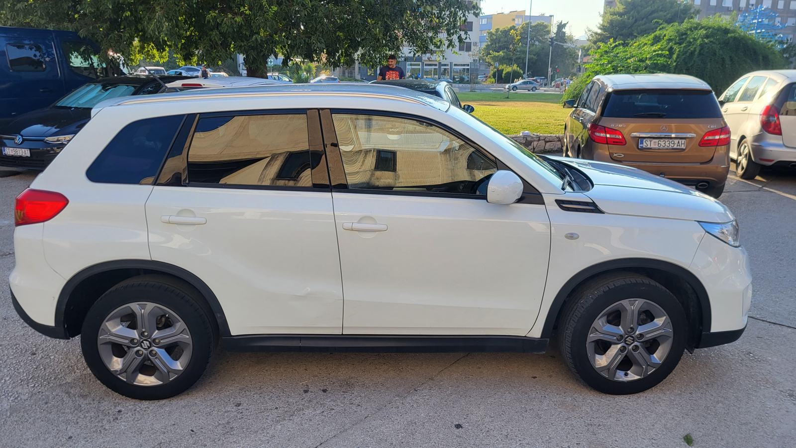 Suzuki Vitara 1,6 gl+, prvi vlasnik, RH, 31000 km, fotografija 6