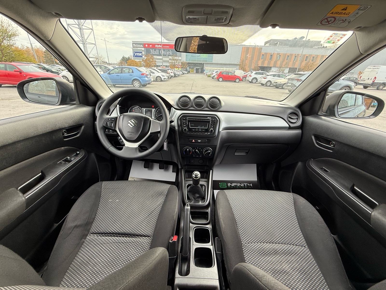 Suzuki Vitara 1,6 KLIMA, DOSTAVA VOZILA, PDV, REG: 07/2026, fotografija 12