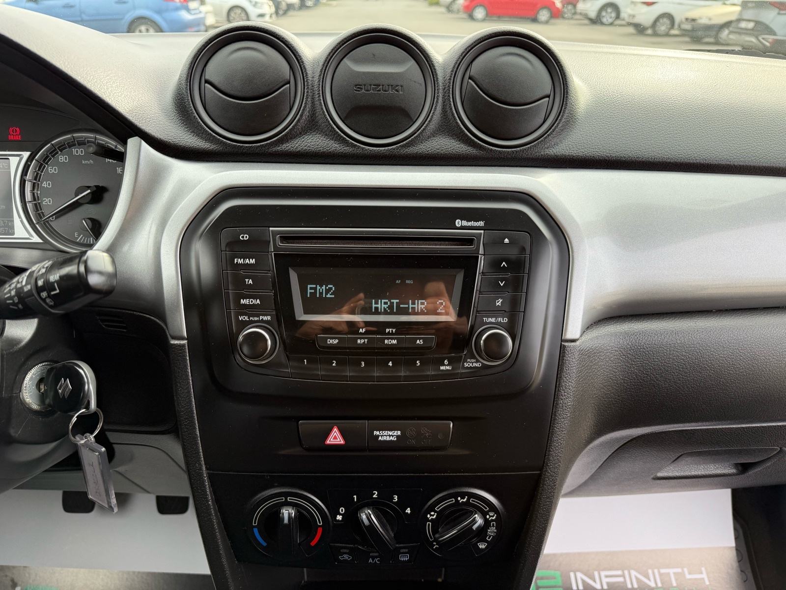 Suzuki Vitara 1,6 KLIMA, DOSTAVA VOZILA, PDV, REG: 07/2026, fotografija 14