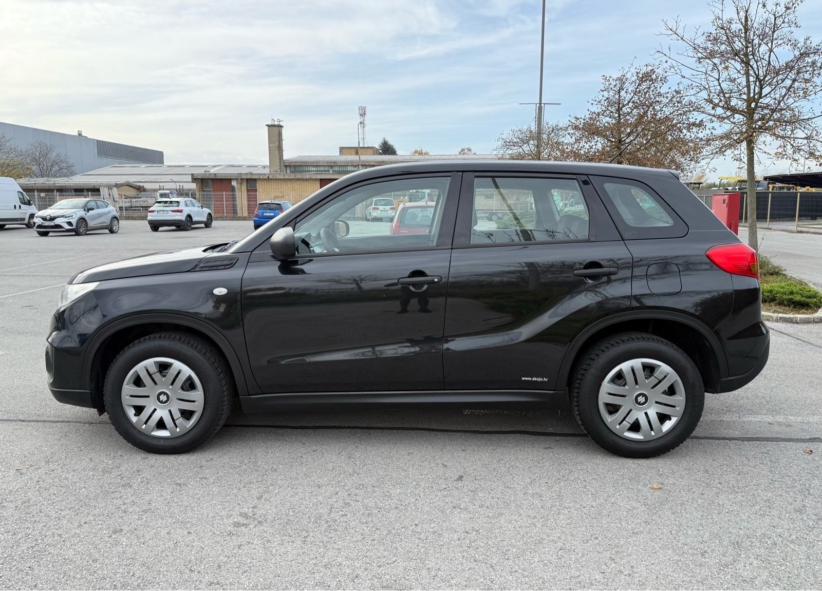 Suzuki Vitara 1,6 KLIMA, DOSTAVA VOZILA, PDV, REG: 07/2026, pogled izvana - slika 4