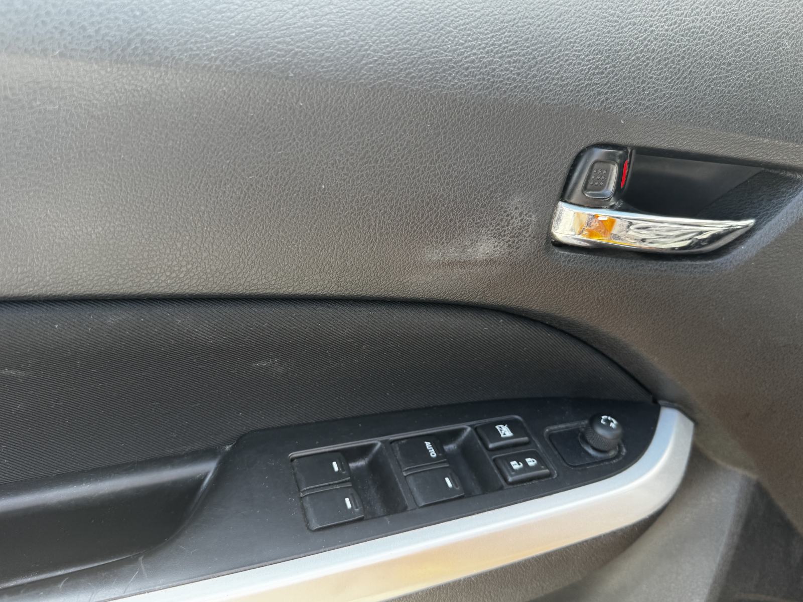 Suzuki Vitara 1,6 Premium, fotografija 11