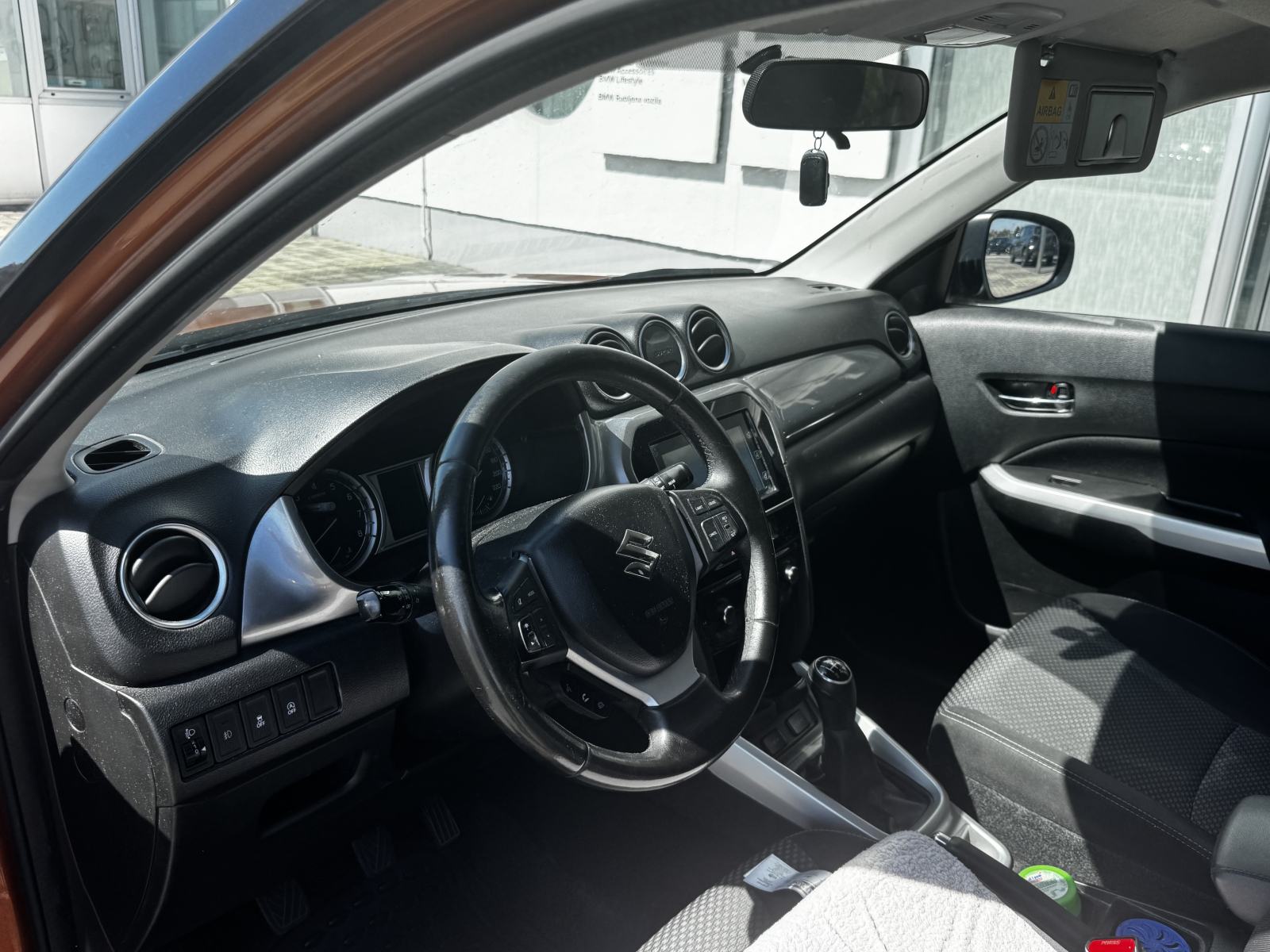Suzuki Vitara 1,6 Premium, fotografija 10