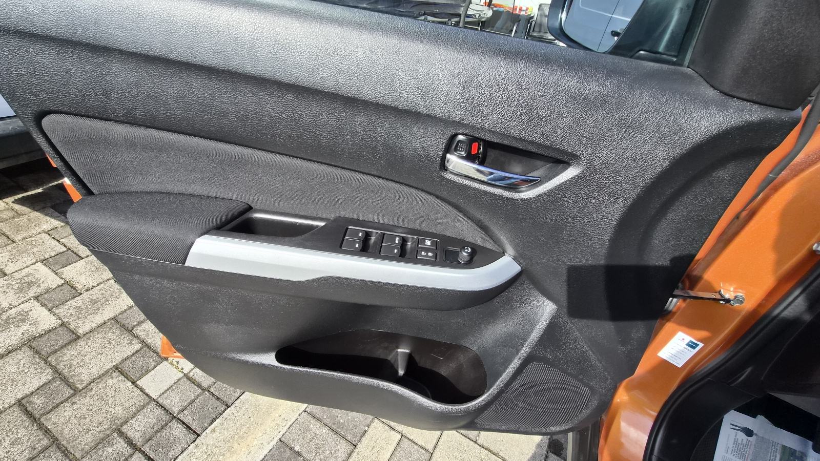 Suzuki Vitara 1,6benz. PREMIUM - 1.VLASNIK - NIJE UVOZ -, fotografija 10