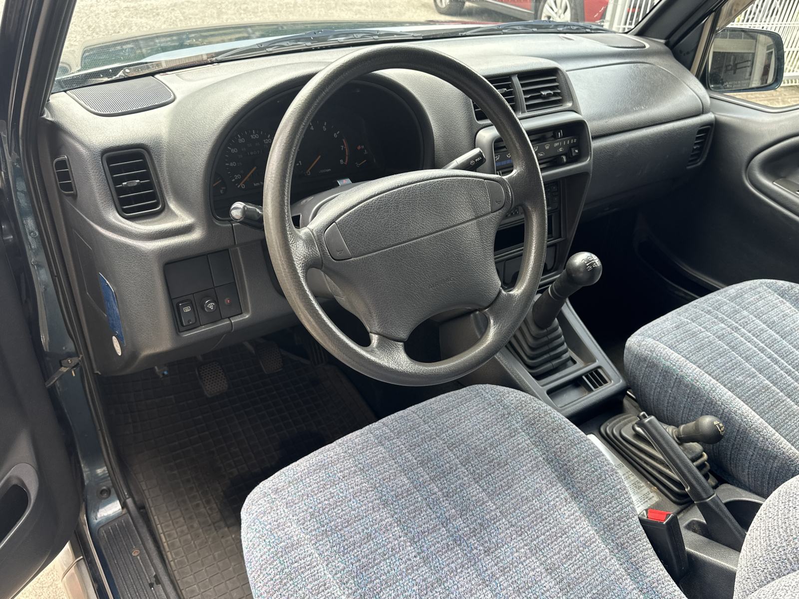 Suzuki Vitara 1.8 1. vlasnik, fotografija 7