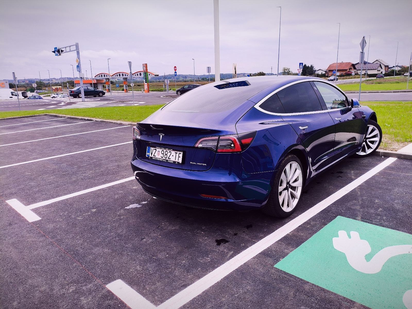 Tesla Mode 3 LR AWD, fotografija 2