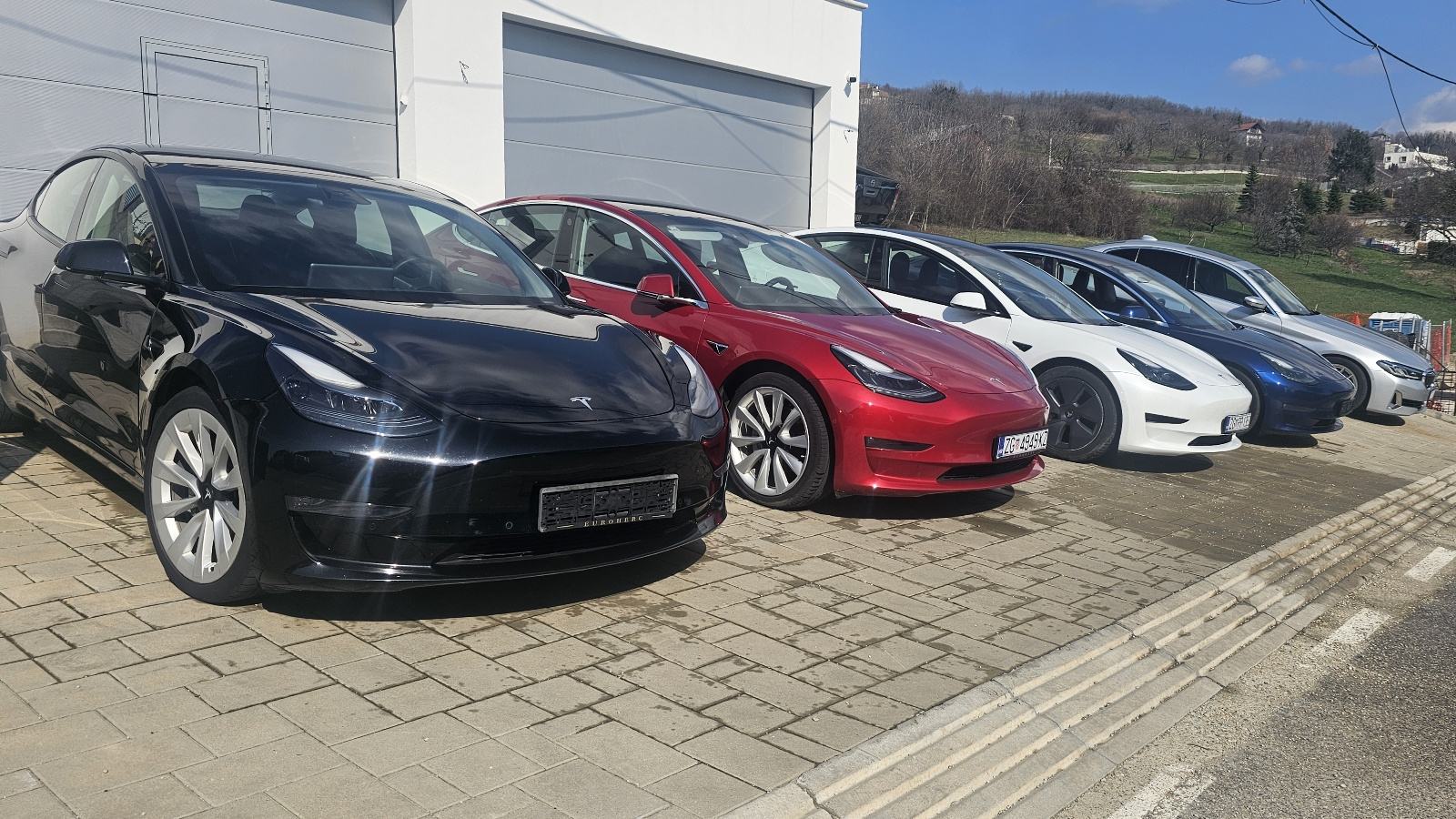 Tesla Model 3 Long range u pdv u Novi model 77kwh, fotografija 4