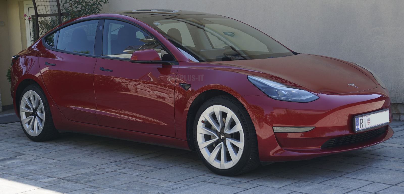 Tesla Model 3 Dual Motor Long Range automatik, fotografija 2