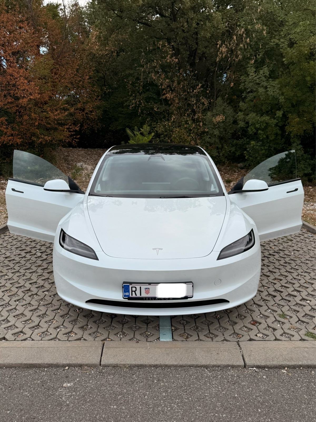 Tesla Model 3 Highland RWD automatik