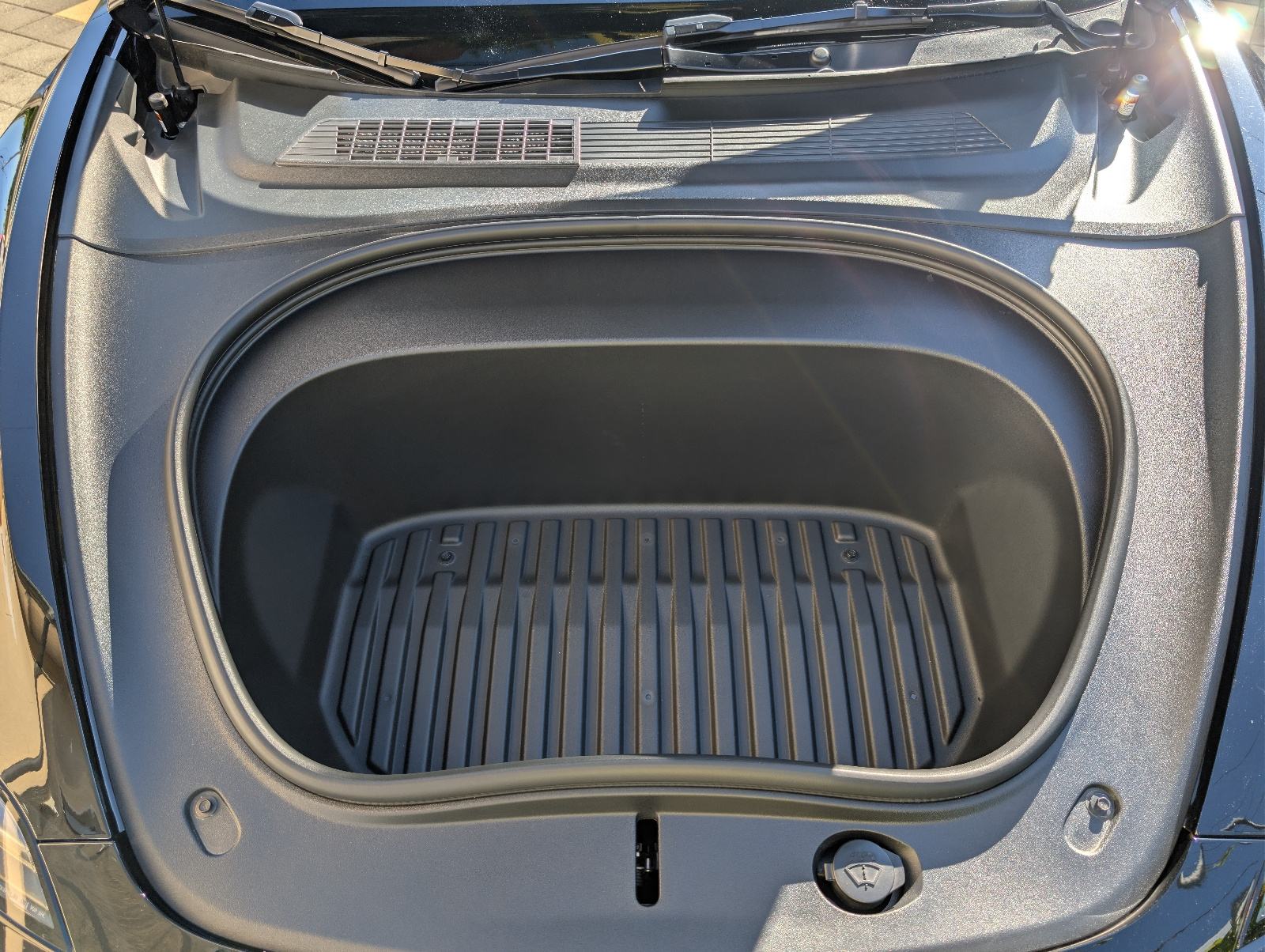 Tesla Model 3 Highland RWD Premium 2024 (95% SoH LFP baterija), fotografija 19