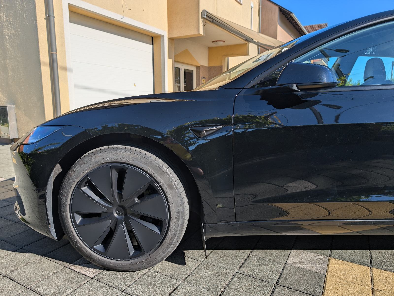 Tesla Model 3 Highland RWD Premium 2024 (95% SoH LFP baterija), fotografija 8