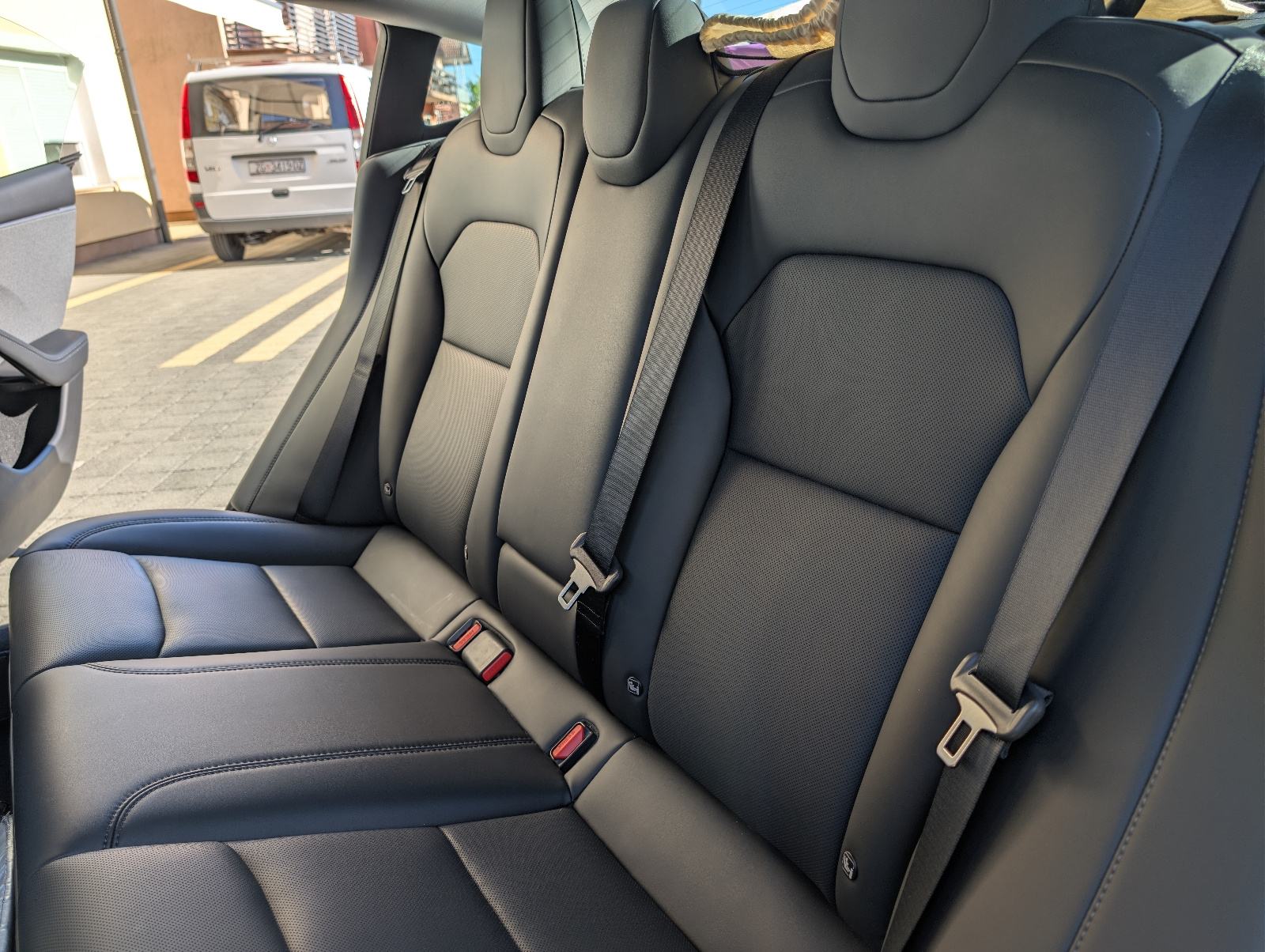 Tesla Model 3 Highland RWD Premium 2024 (95% SoH LFP baterija), fotografija 17