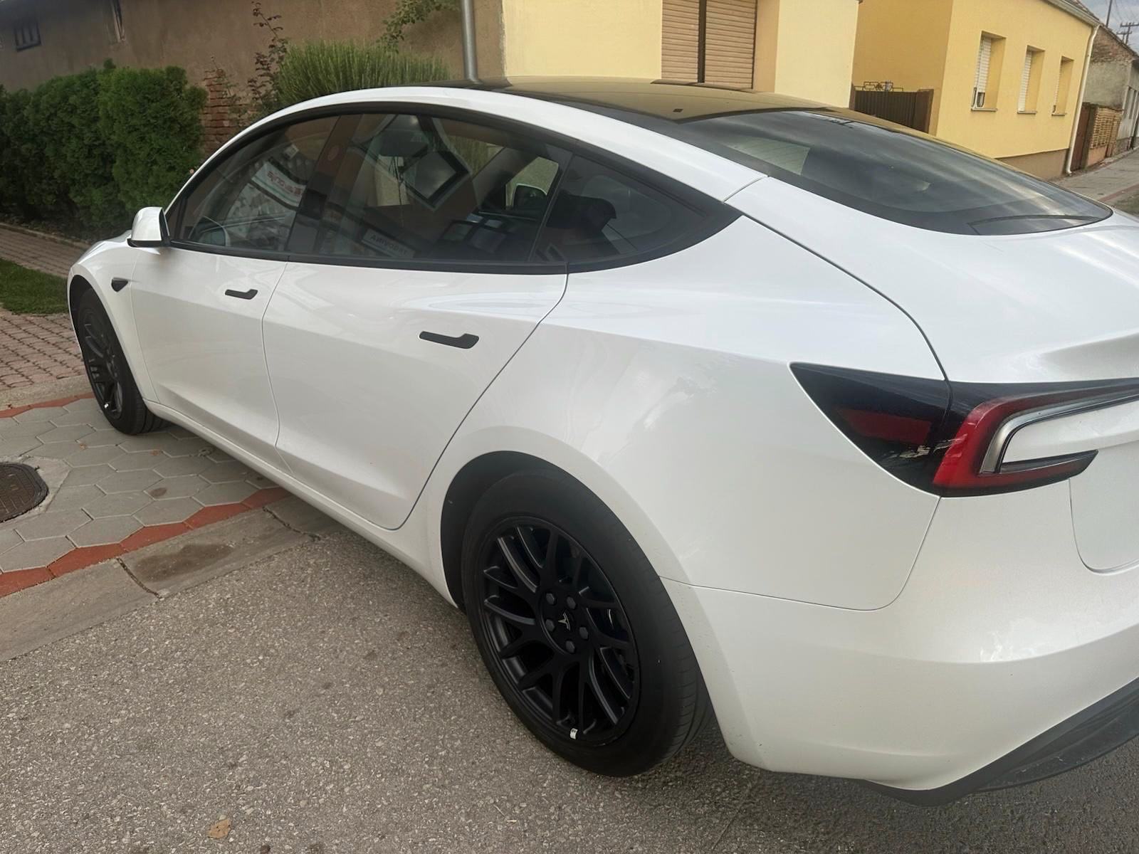 Tesla Model 3 Highland, fotografija 5