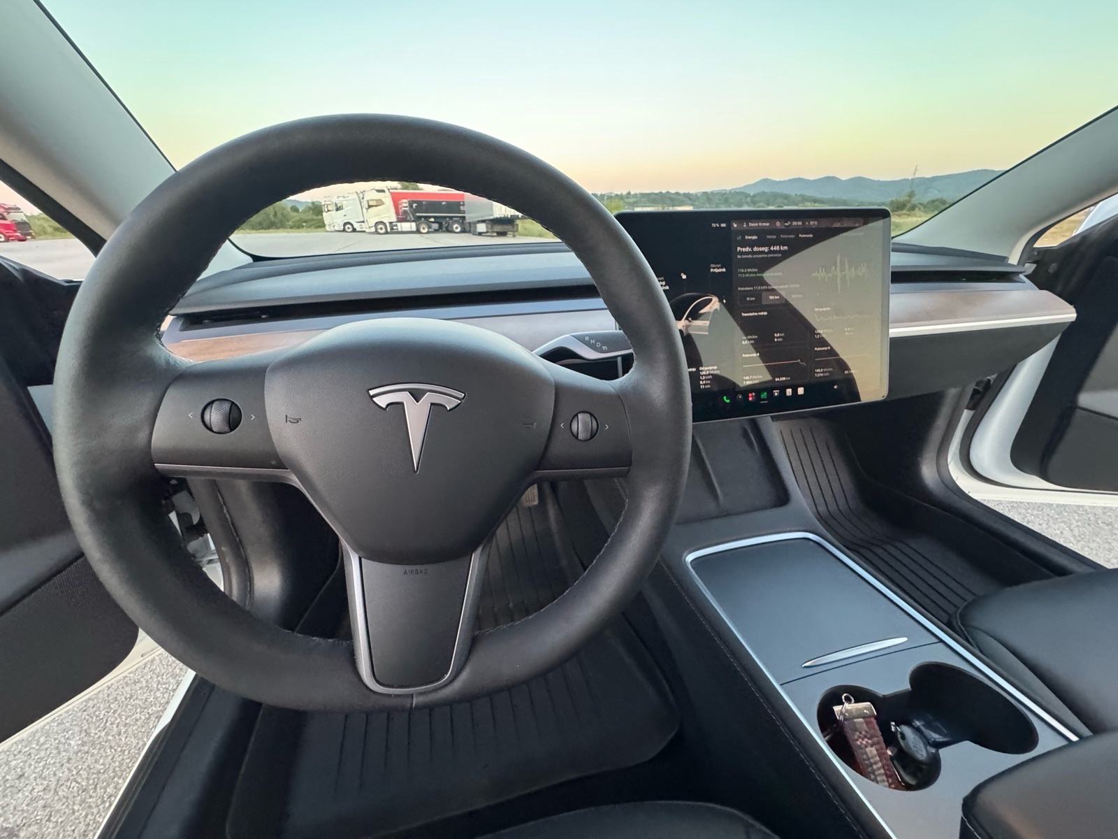 Tesla Model 3 Long Range AWD 4x4 automatik, fotografija 4