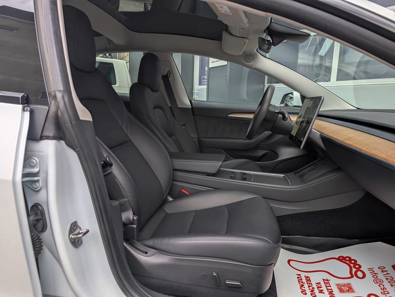 Tesla Model 3 Long Range AWD, fotografija 14