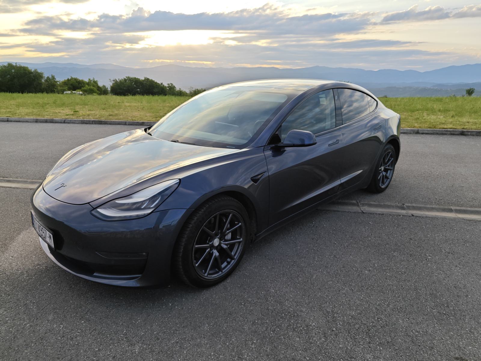 Tesla Model 3 Long Range Dual Motor automatik, pogled izvana - slika 2