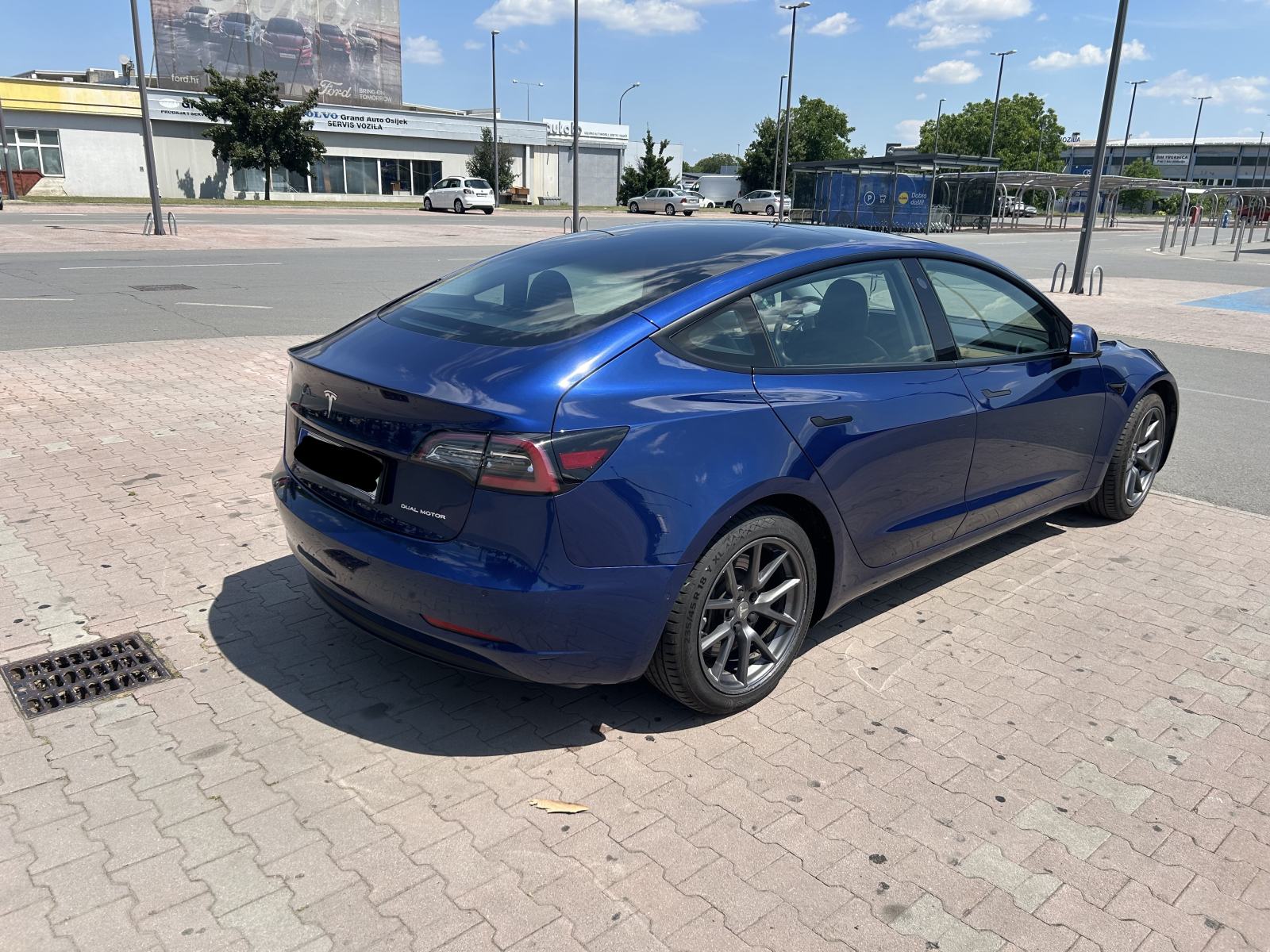 Tesla Model 3 Long Range - reg 6/27 + dva nova seta guma, fotografija 7