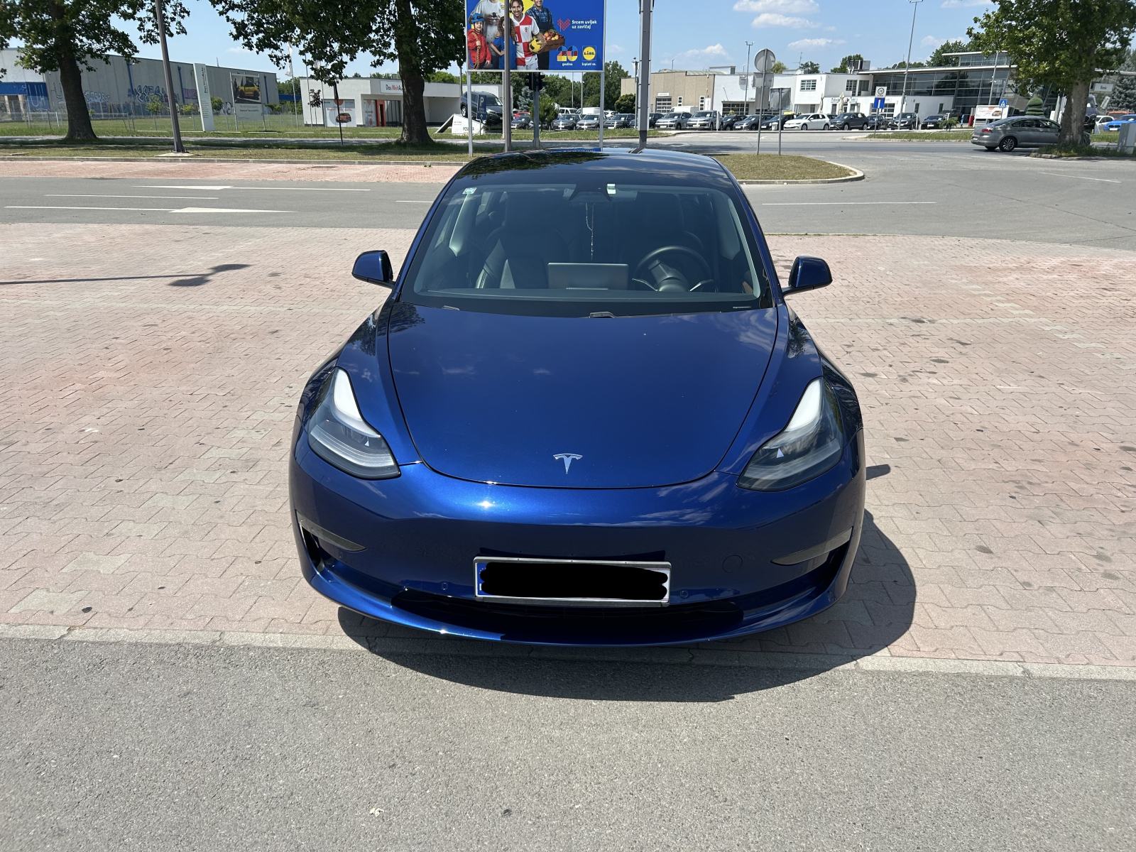 Tesla Model 3 Long Range - reg 6/27 + dva nova seta guma, fotografija 2