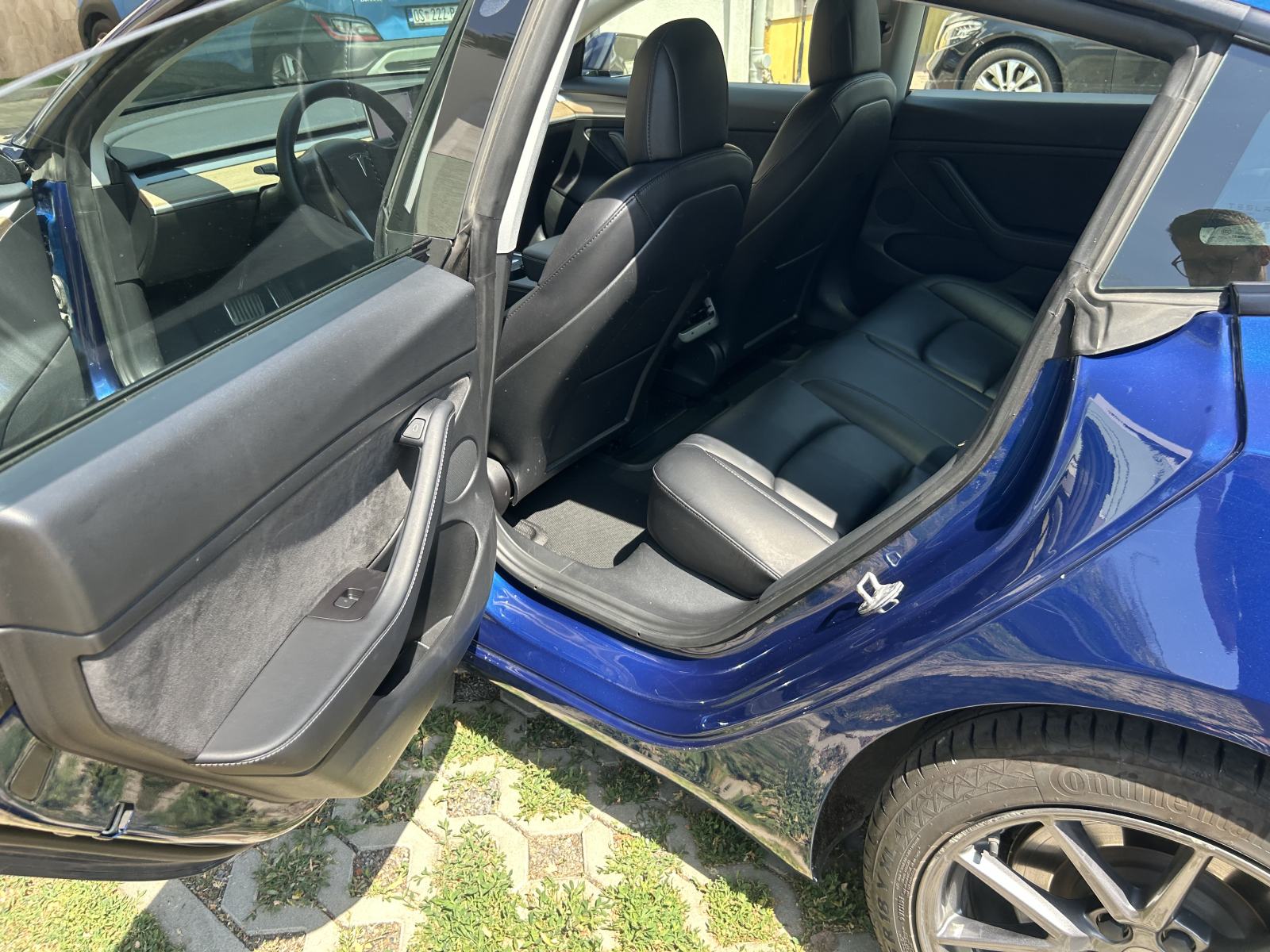 Tesla Model 3 Long Range - reg 6/27 + dva nova seta guma, fotografija 10