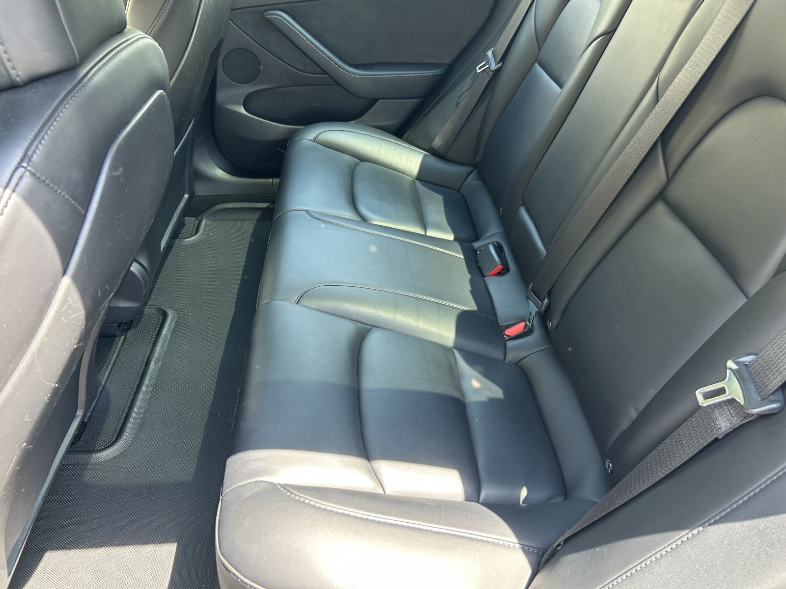 Tesla Model 3 Long Range - reg 6/27 + dva nova seta guma, fotografija 15