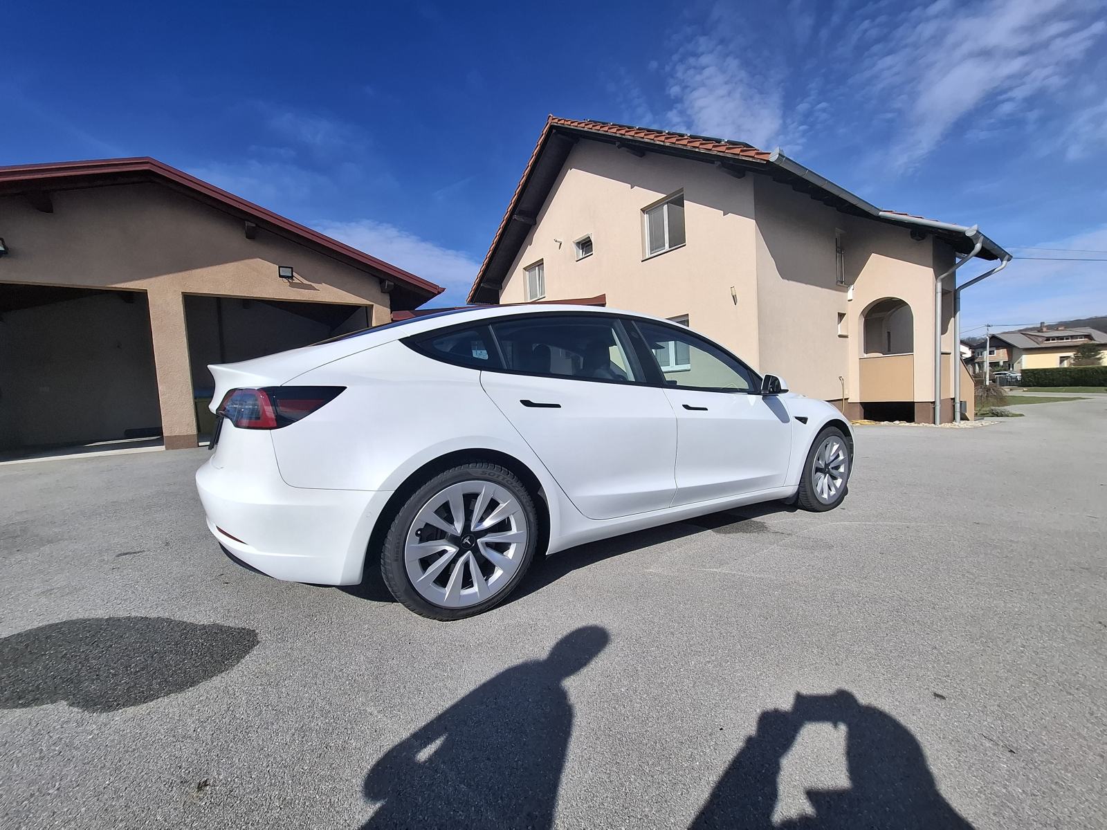 Tesla Model 3 RWD 2022 74.000 km (SOH 95%) Reg. godinu dana, fotografija 3