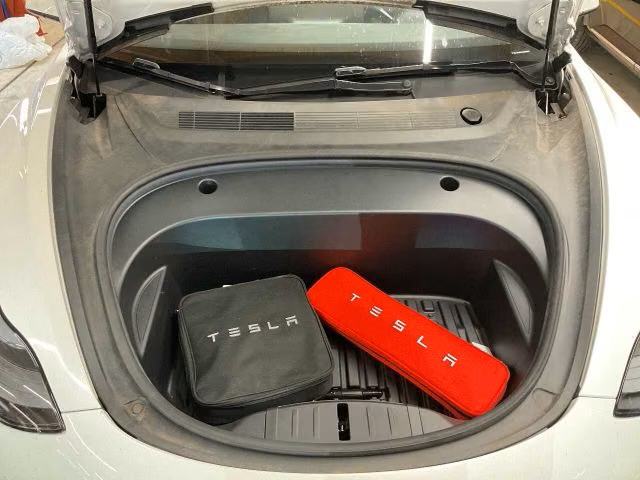 Tesla Model 3 RWD, fotografija 6