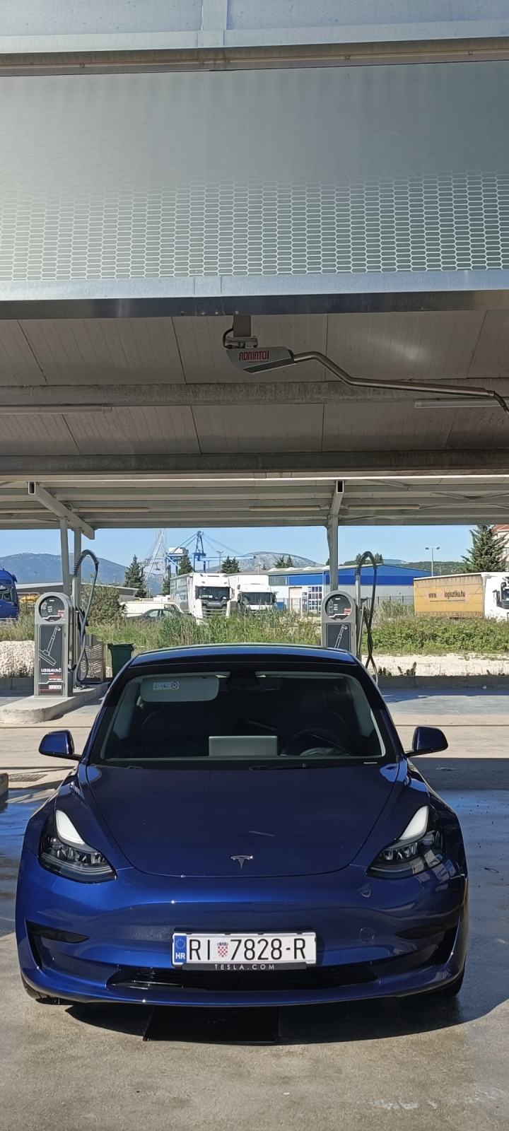 Tesla Model 3 SR LFP, fotografija 1