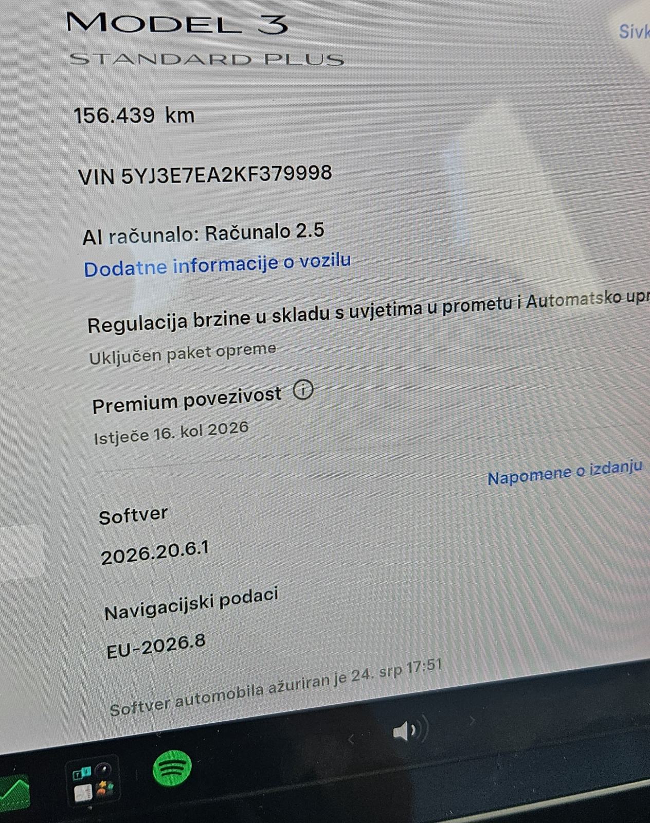 Tesla Model 3 SR+, fotografija 10