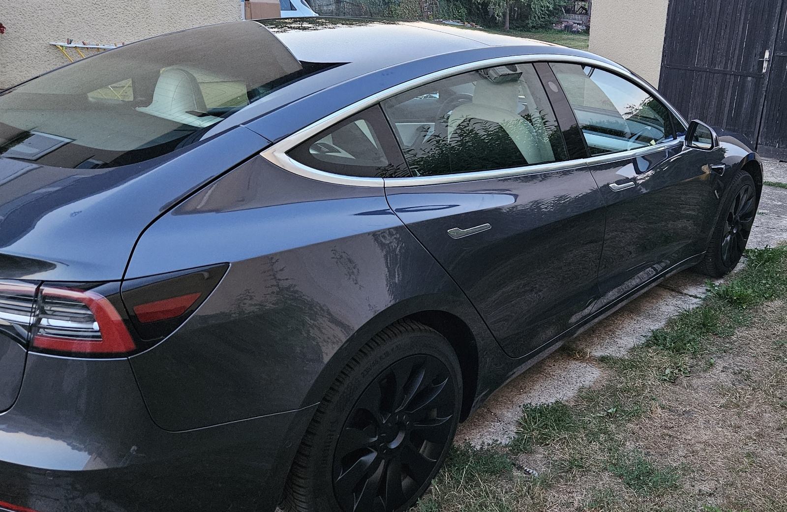 Tesla Model 3 SR+, fotografija 4