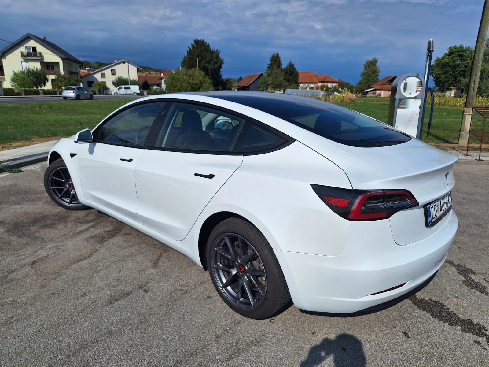 Tesla Model 3 SR+, LFP baterija, 2021., kuka, reg. 08/27, 100k km, fotografija 3