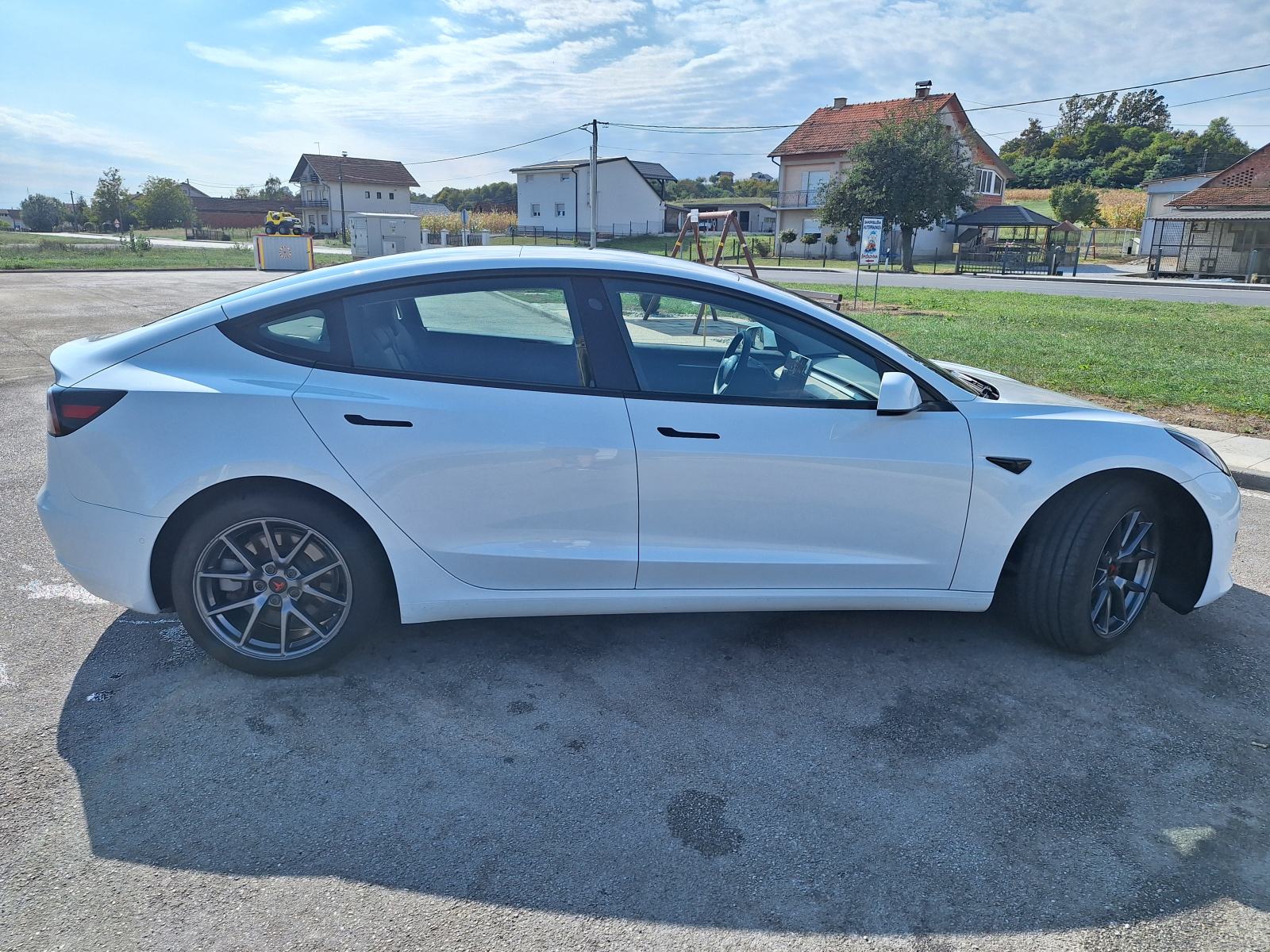 Tesla Model 3 SR+, LFP baterija, 2021., kuka, reg. 08/27, 100k km, fotografija 8