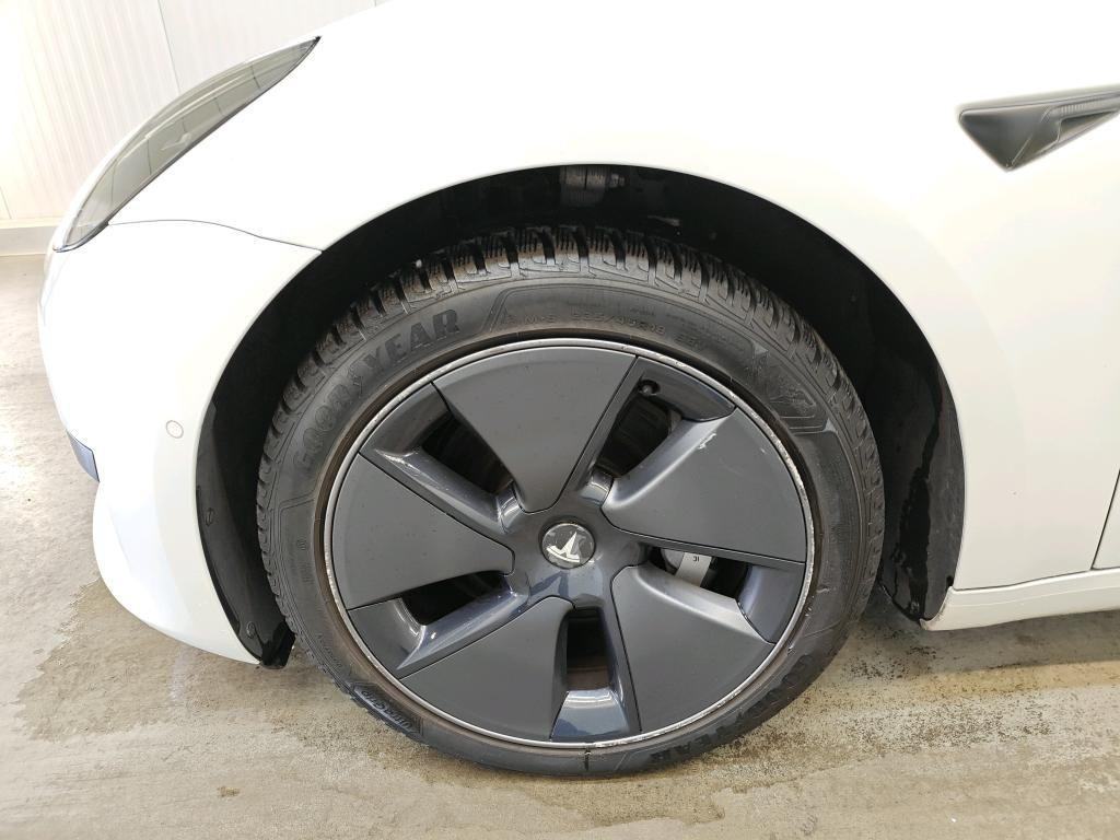 Tesla Model 3 Standard RWD, fotografija 6