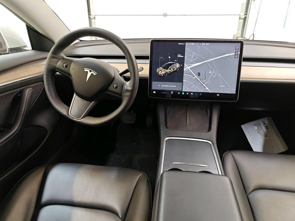 Tesla Model 3 Standard RWD, fotografija 8