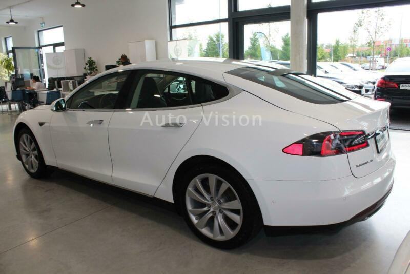 Tesla Model S 60 Tech Paket automatik, fotografija 3