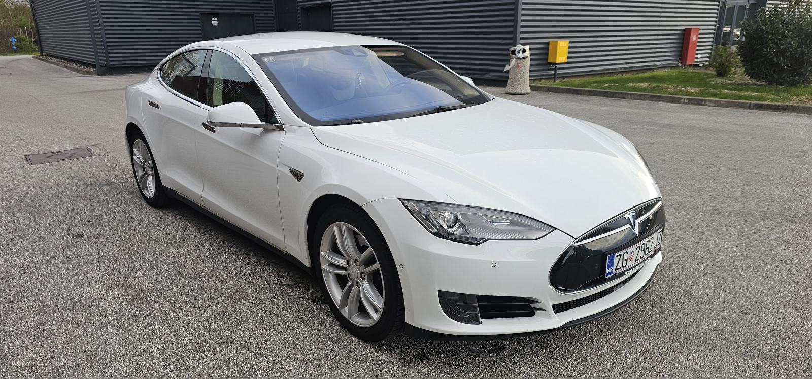 Tesla Model S 70D automatik, fotografija 2