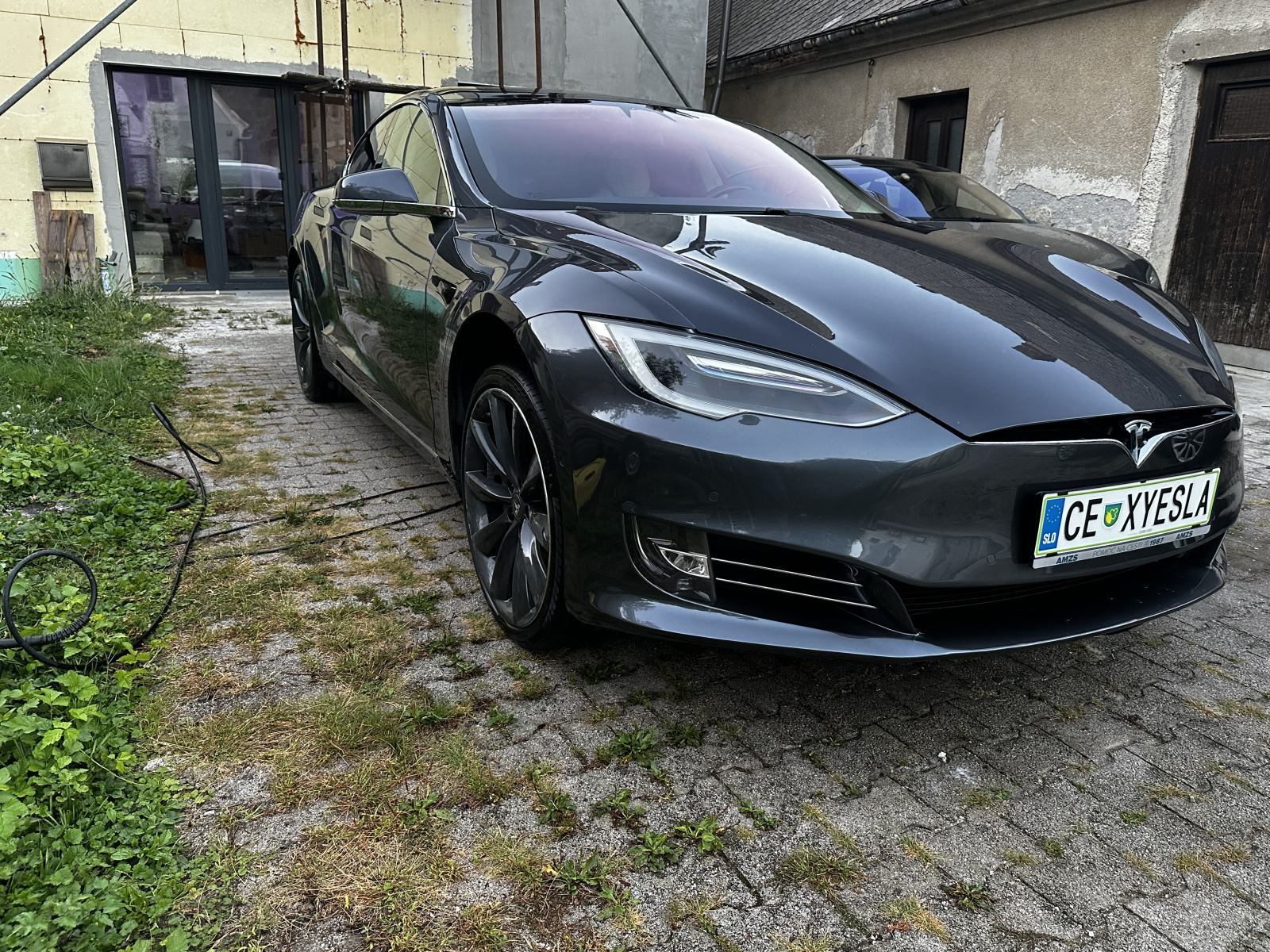 Tesla Model S S 75 FREE SUPERCHARGE, pogled izvana - slika 1