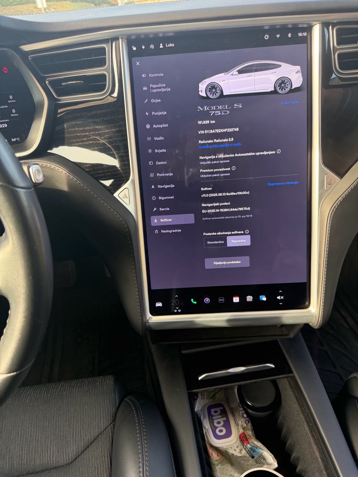 Tesla Model S 75D, fotografija 15