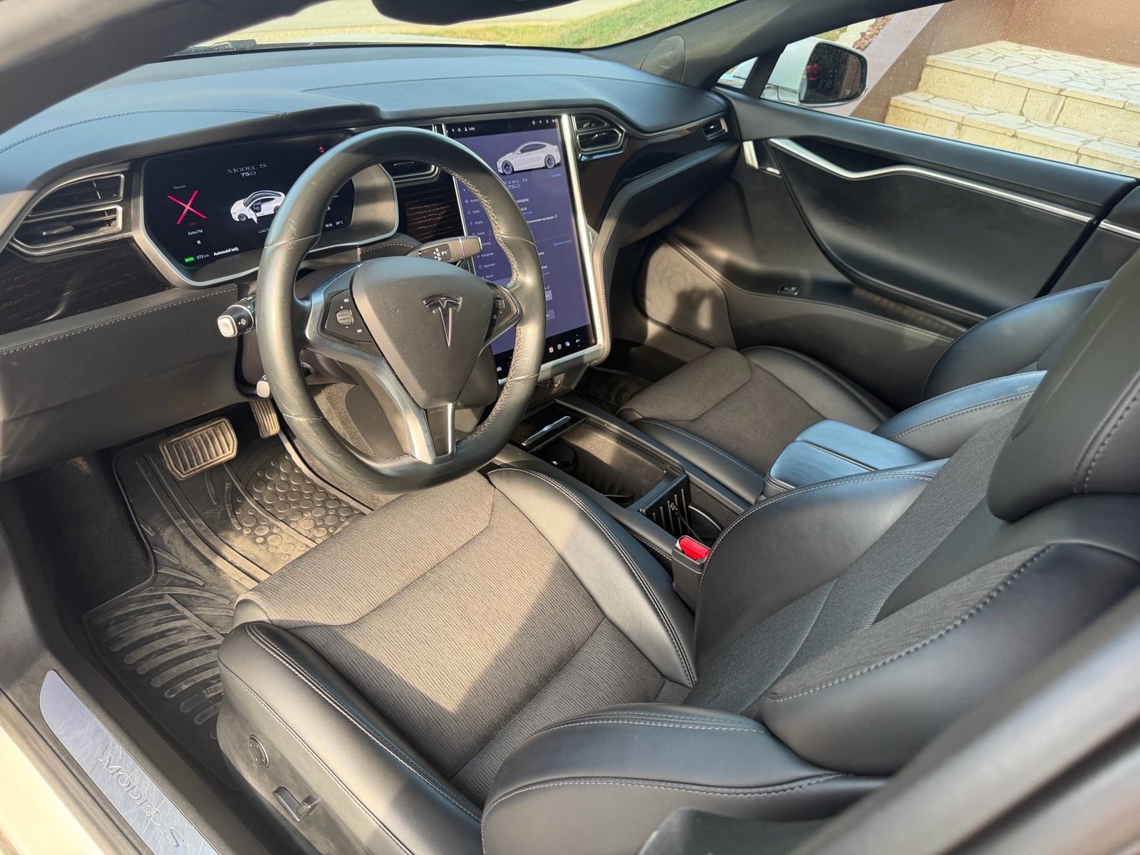 Tesla Model S 75D, fotografija 4