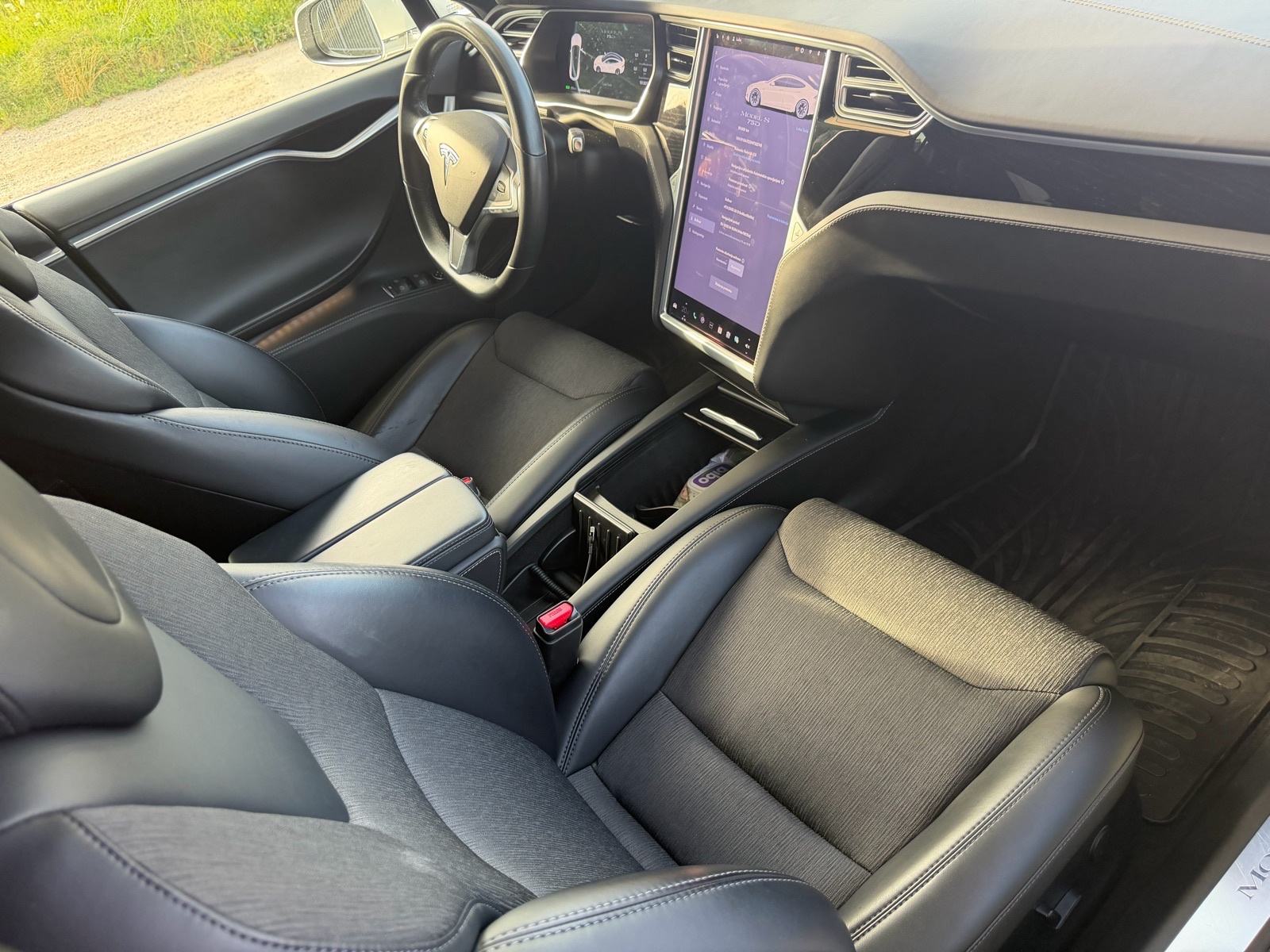 Tesla Model S 75D, fotografija 7