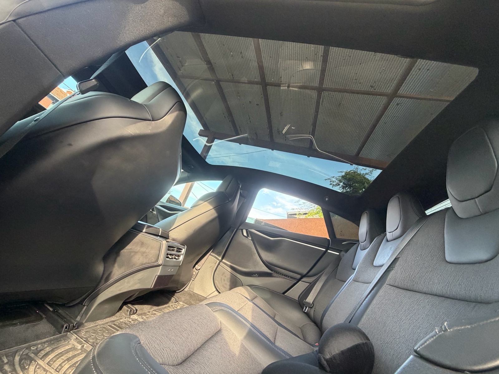 Tesla Model S 75D, fotografija 10
