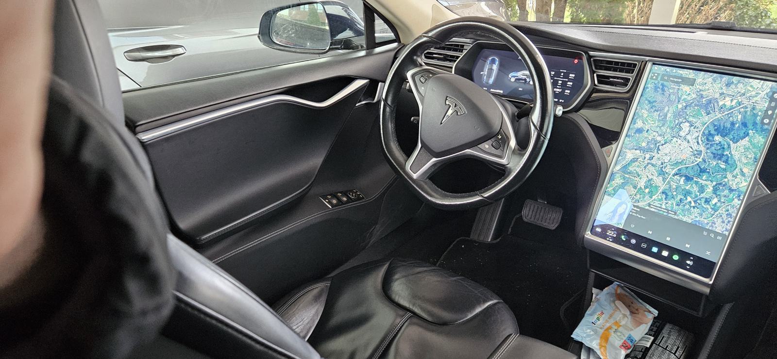 Tesla Model S 85, fotografija 4