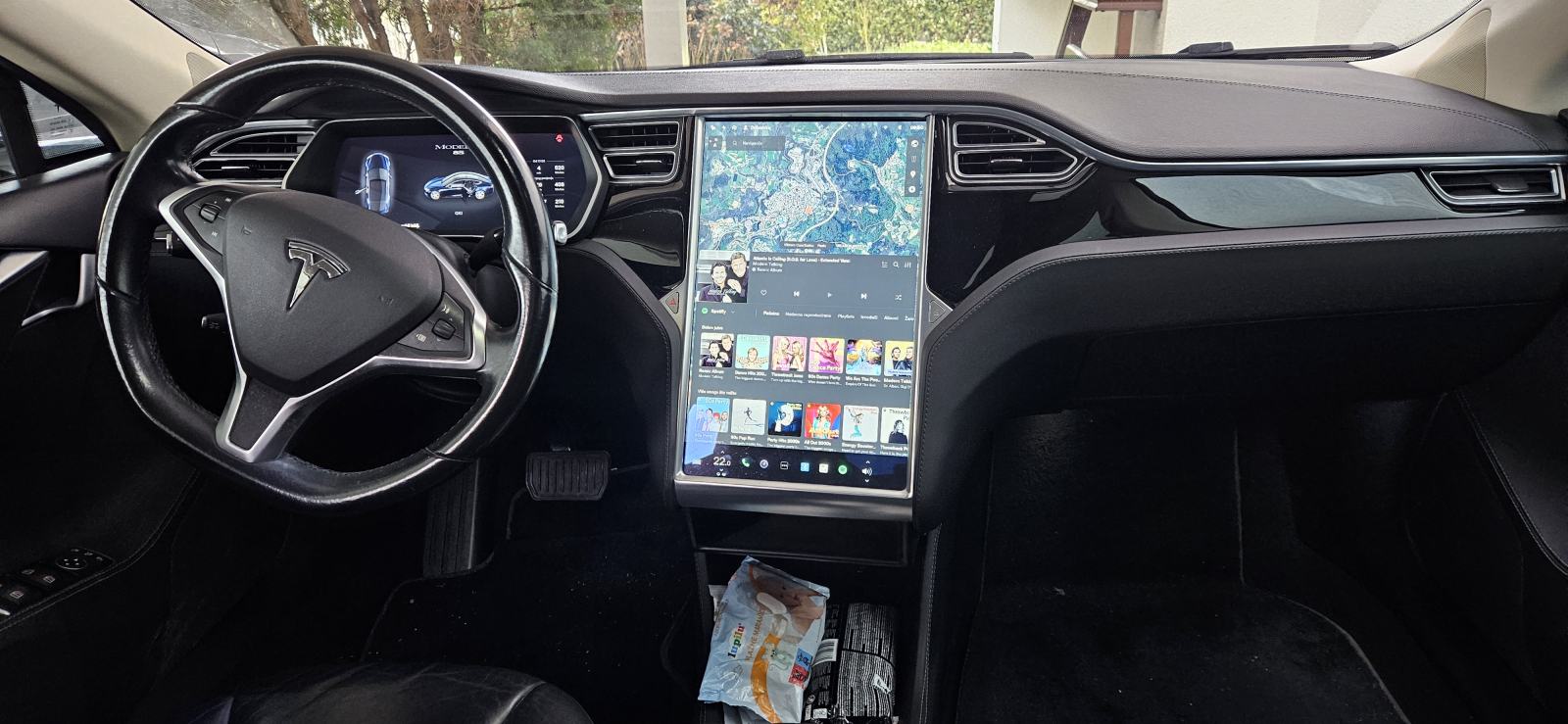 Tesla Model S 85, fotografija 5